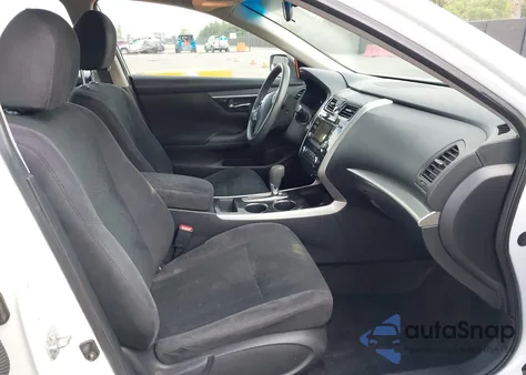 2014 Nissan Altima 2.5 S z USA, uszkodzony, nr VIN 1N4AL3AP9EN231195